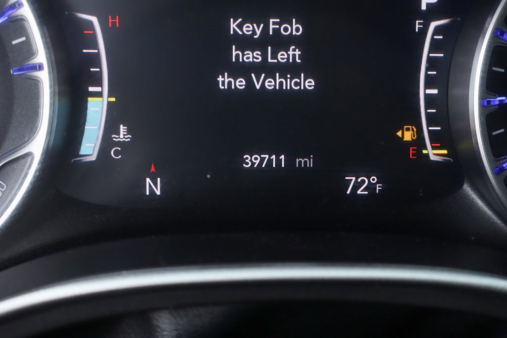 Used 2021 Chrysler Pacifica Touring-L w/ Uconnect Theater Family Group image 22