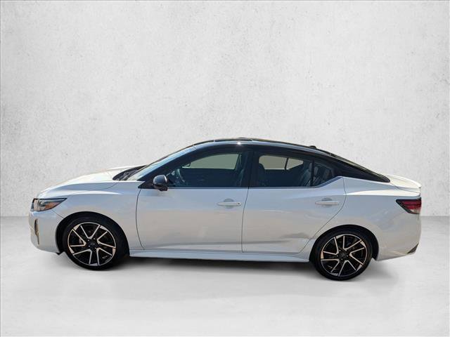 Used 2025 Nissan Sentra SR w/ SR Premium Package FWD image 8