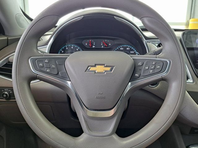 Used 2021 Chevrolet Malibu LT FWD image 10