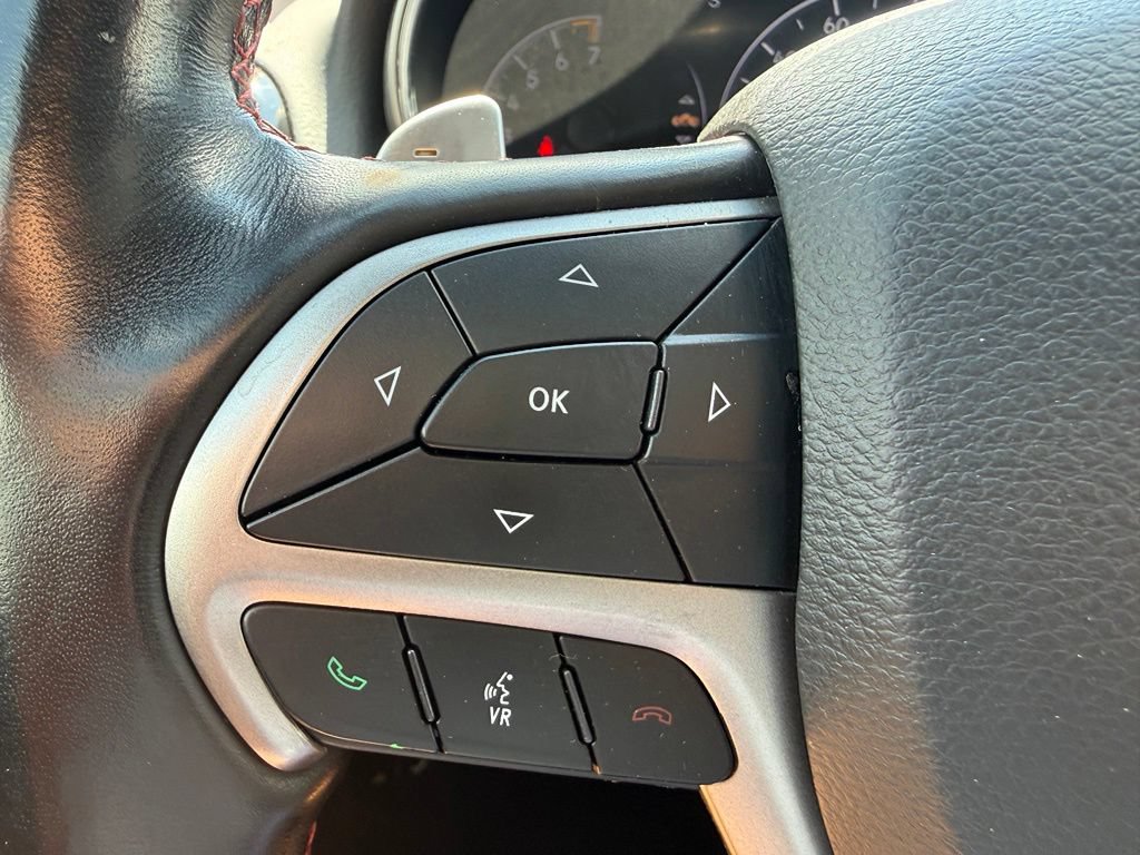 Used 2021 Jeep Grand Cherokee Trailhawk w/ Trailhawk Luxury Group AWD/4WD image 16