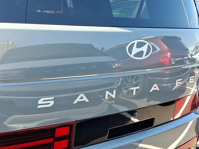 Used 2026 Hyundai Santa Fe Limited AWD/4WD image 5