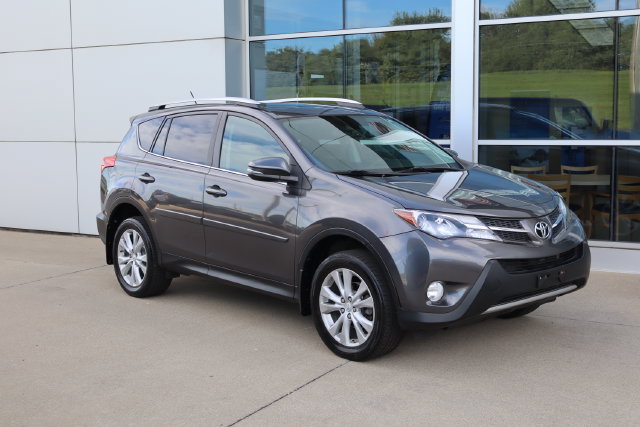 Used 2014 Toyota RAV4 Limited w/ Technology Package AWD/4WD image 2