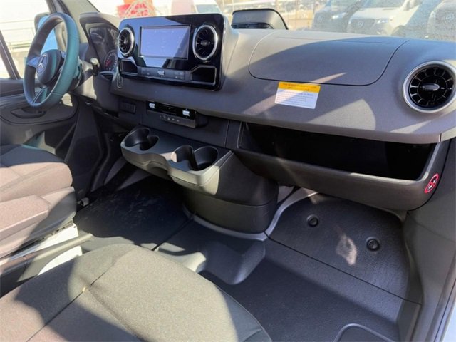 New 2025 Mercedes-Benz Sprinter 2500 image 8