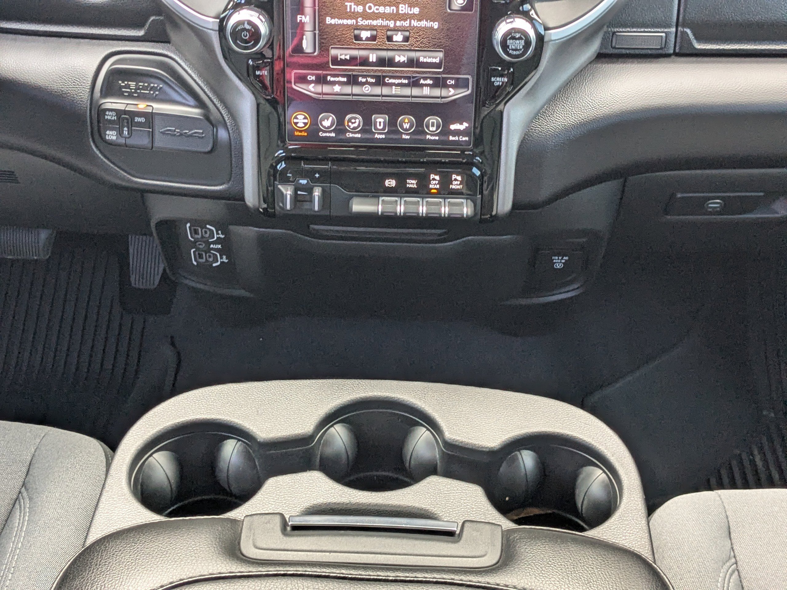 Certified 2020 RAM 3500 Big Horn w/ Level 2 Equipment Group image 18