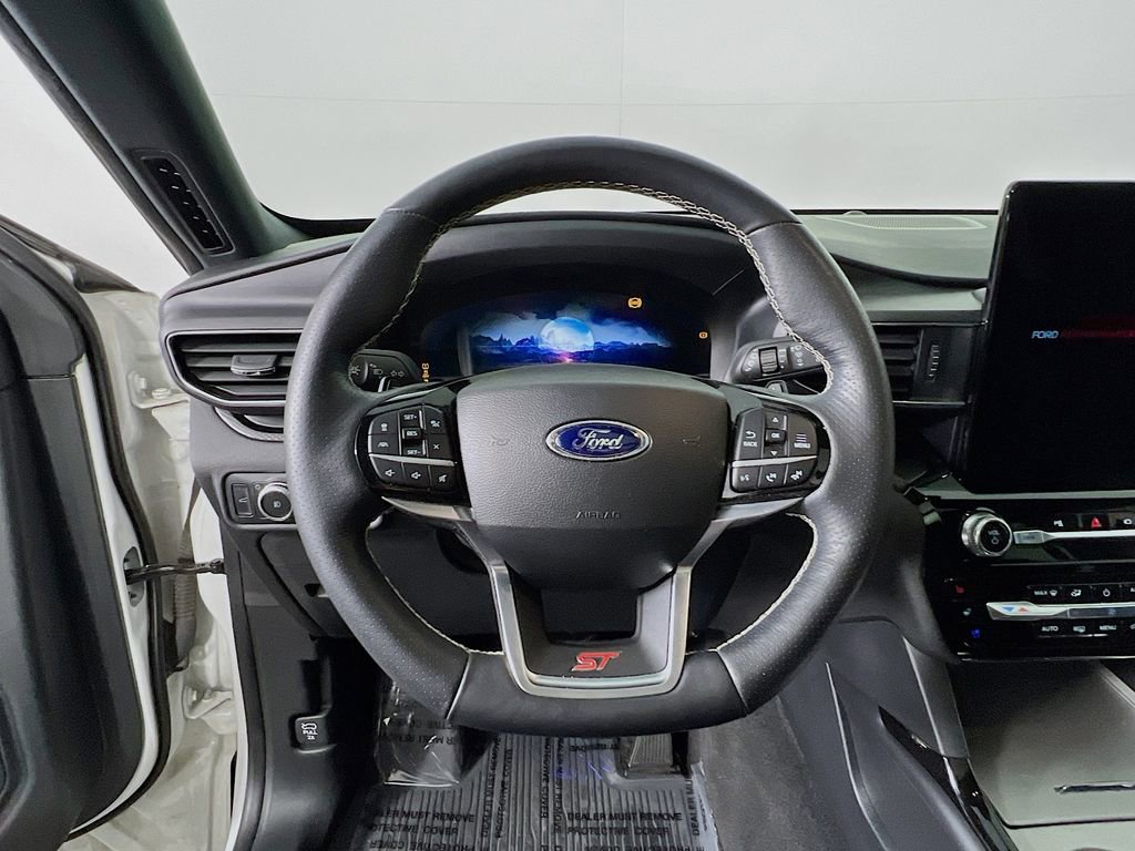 Used 2022 Ford Explorer ST w/ Equipment Group 401A image 11