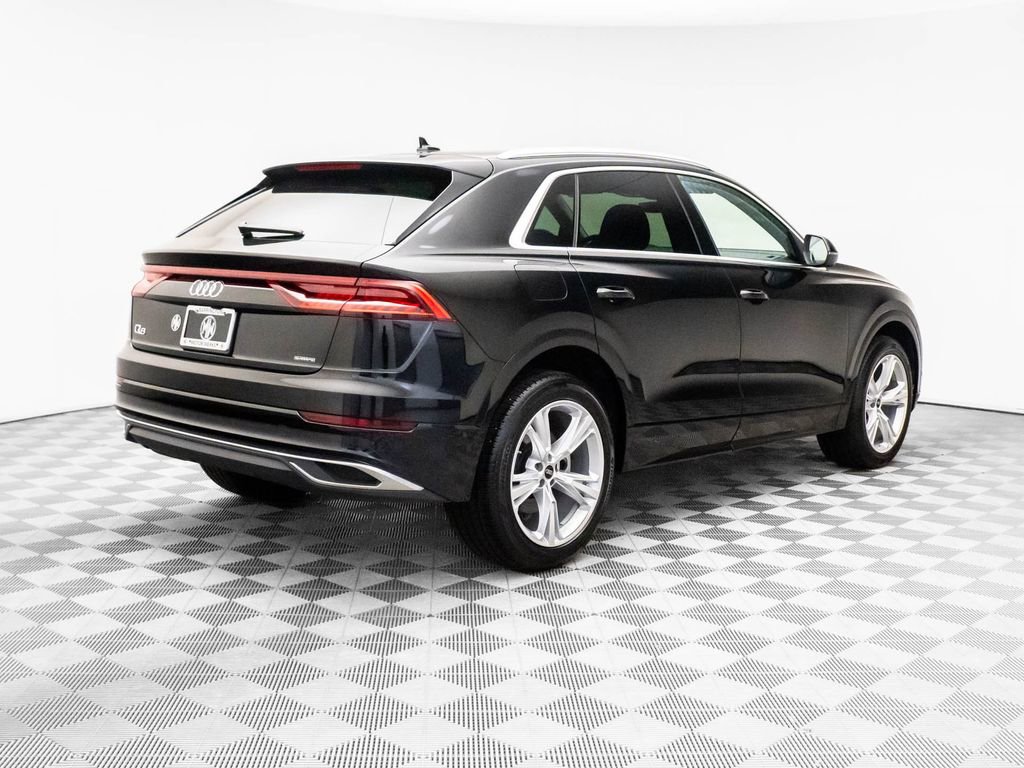 Used 2023 Audi Q8 Premium w/ Convenience Package image 5