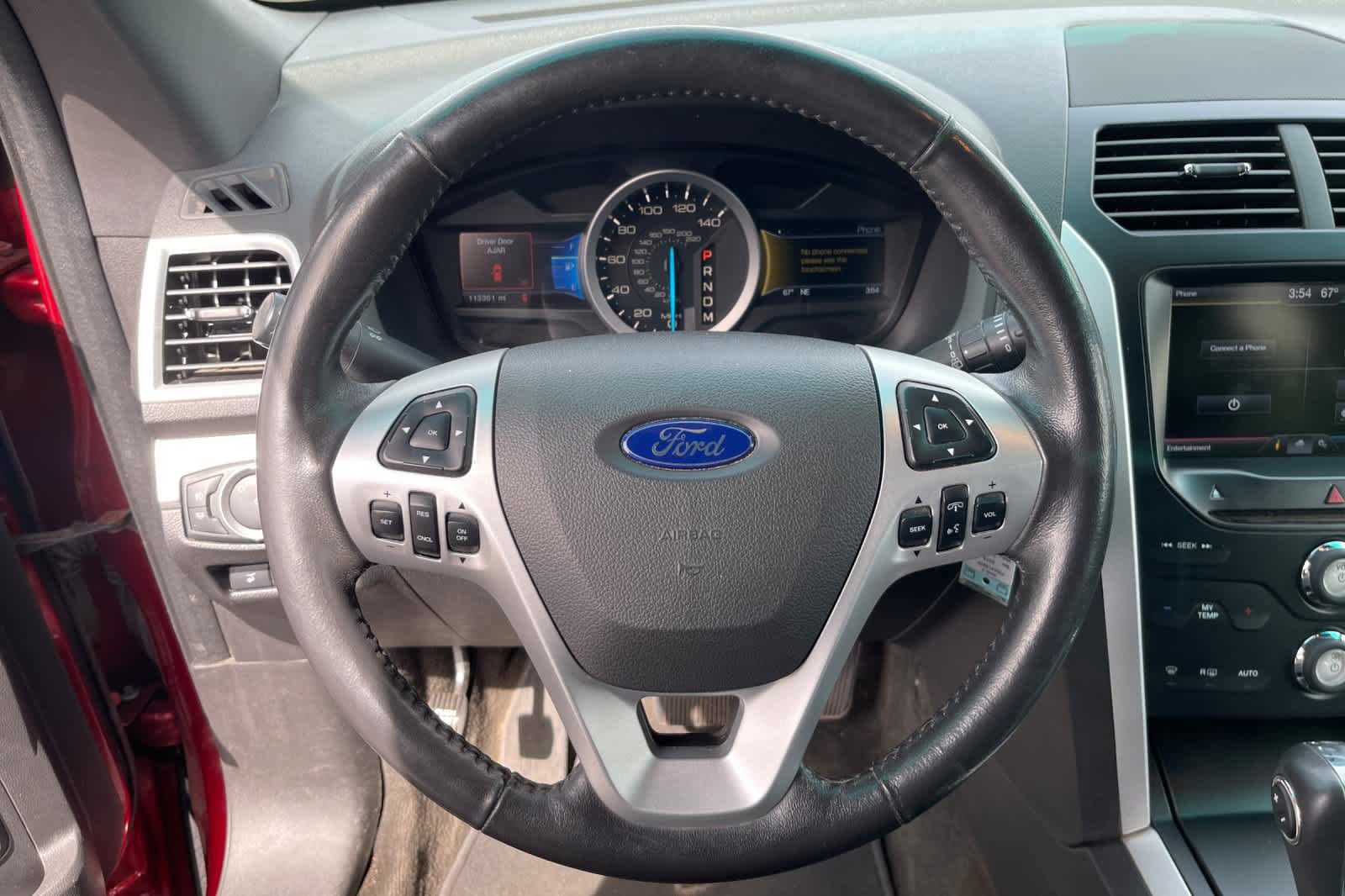 Used 2015 Ford Explorer XLT w/ Equipment Group 202A AWD/4WD image 12