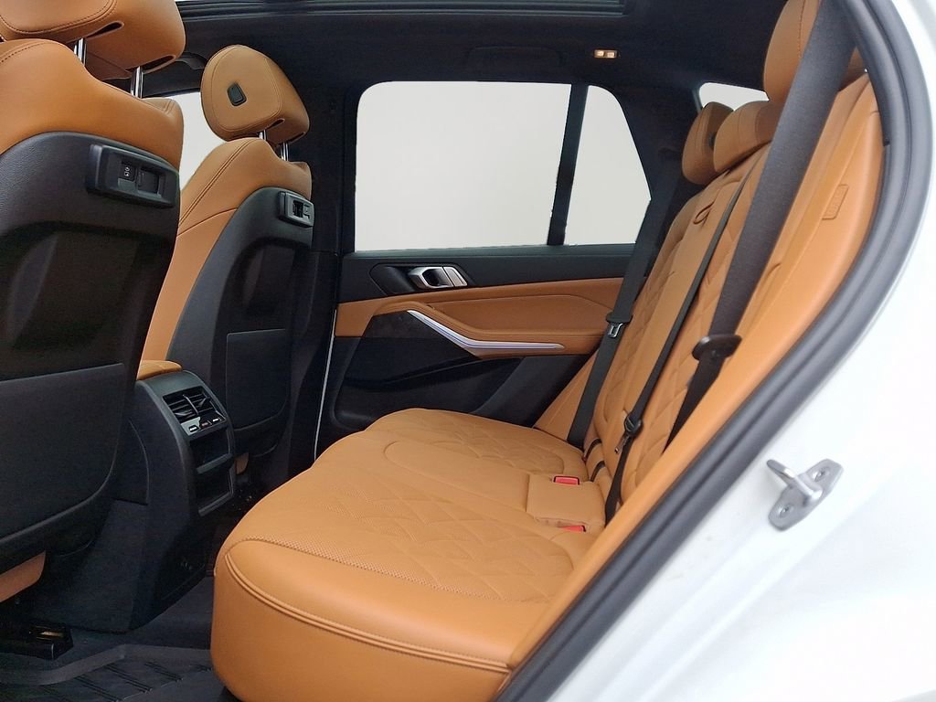 Used 2023 BMW X5 xDrive40i w/ Premium Package image 8