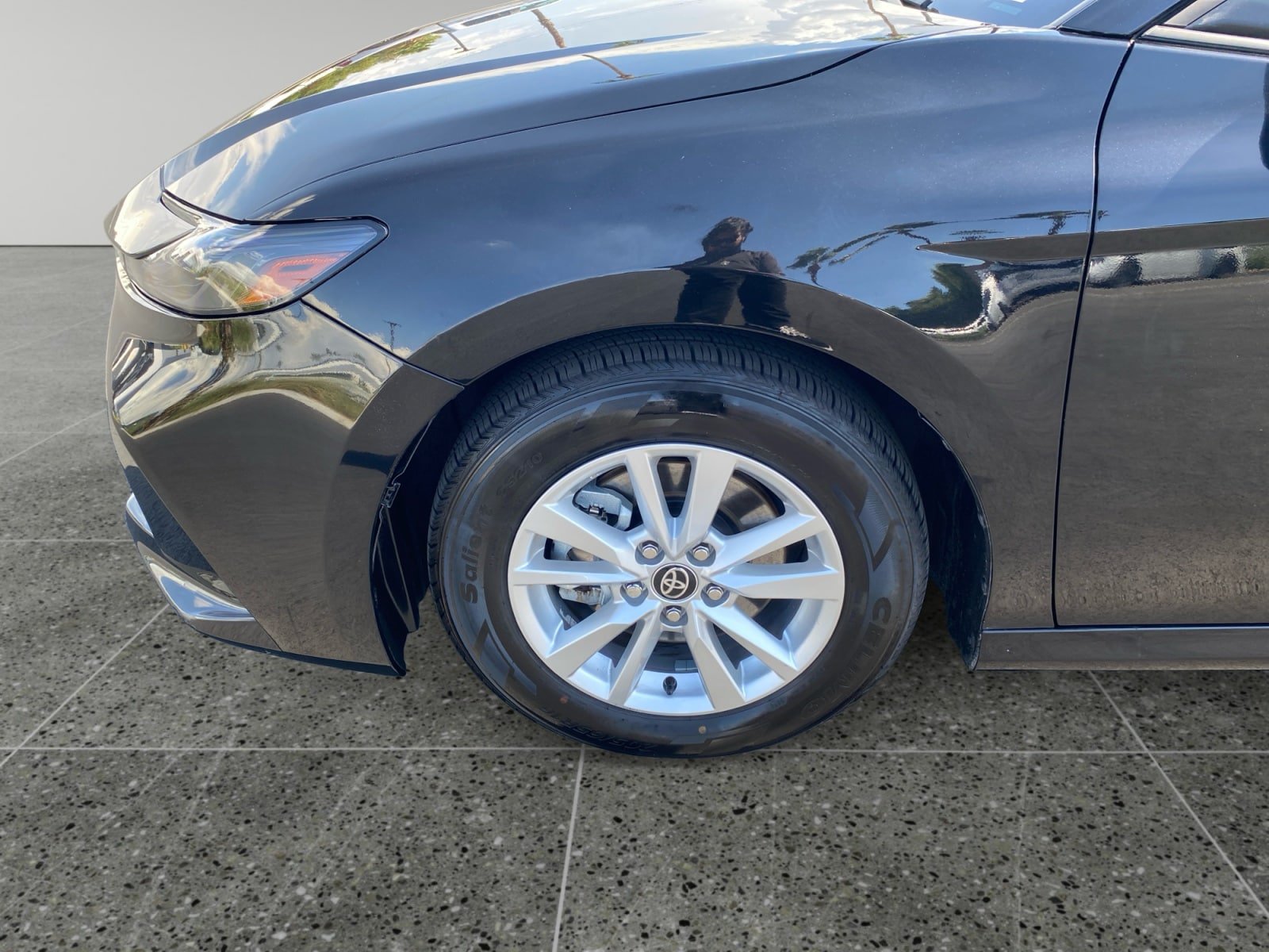 Used 2025 Toyota Camry LE w/ Convenience Package FWD image 14