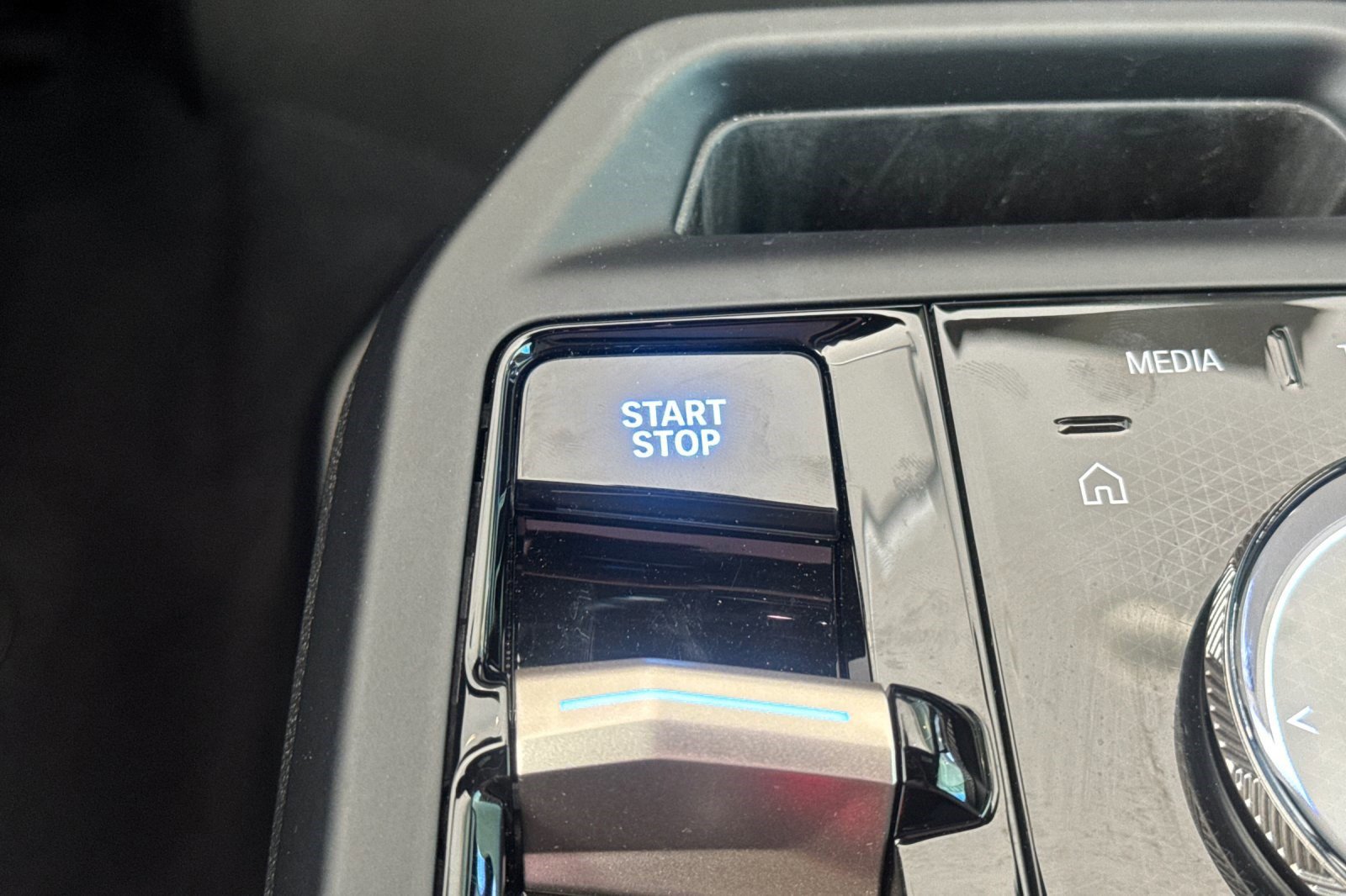 Used 2026 BMW iX xDrive45 image 33