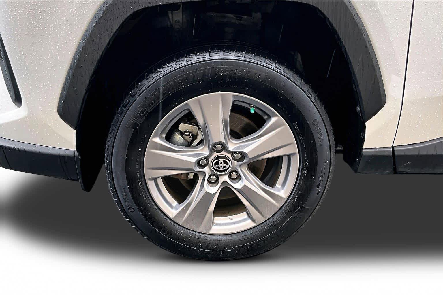 Used 2024 Toyota RAV4 LE AWD/4WD image 11