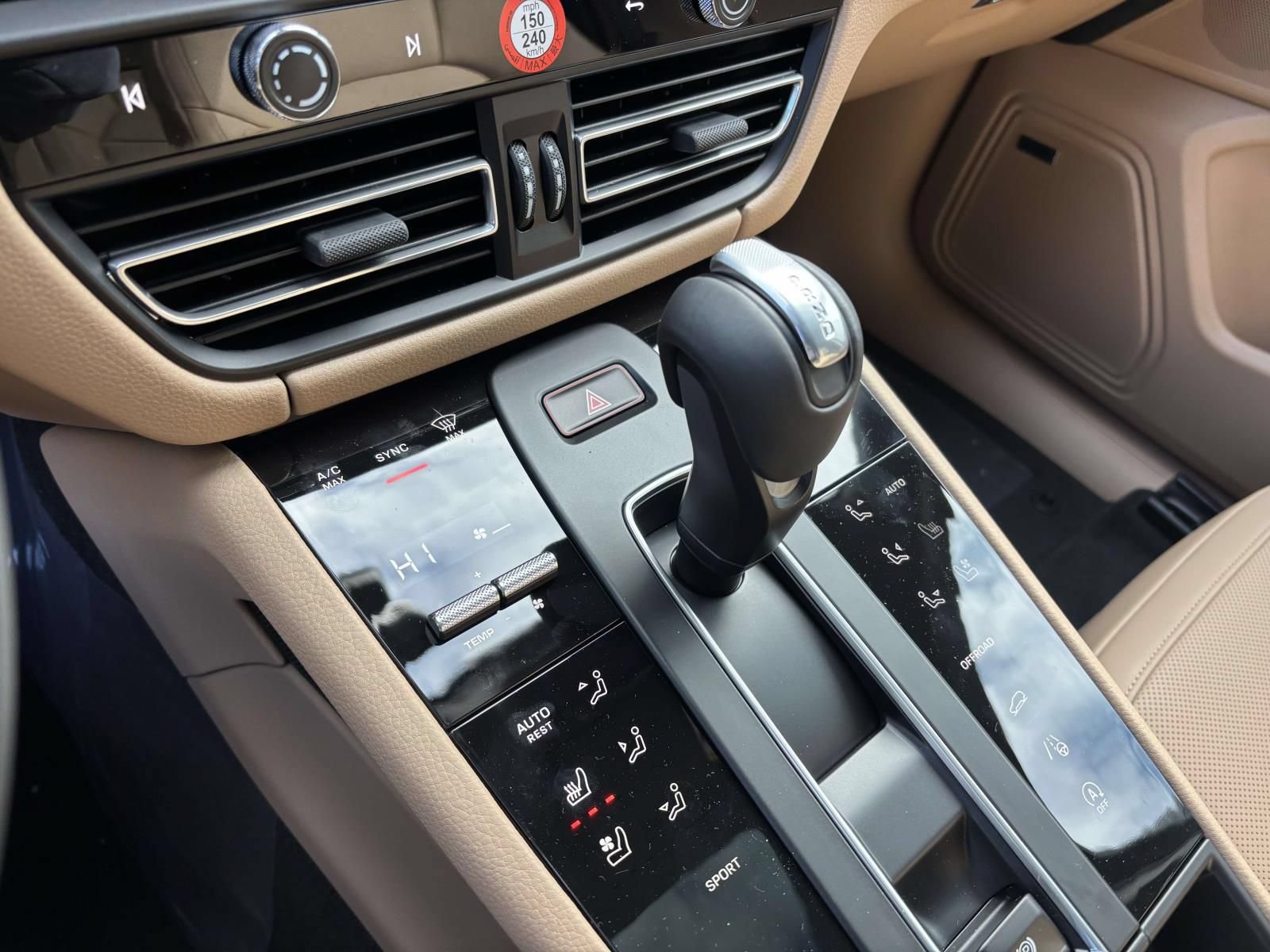New 2026 Porsche Macan AWD/4WD image 34