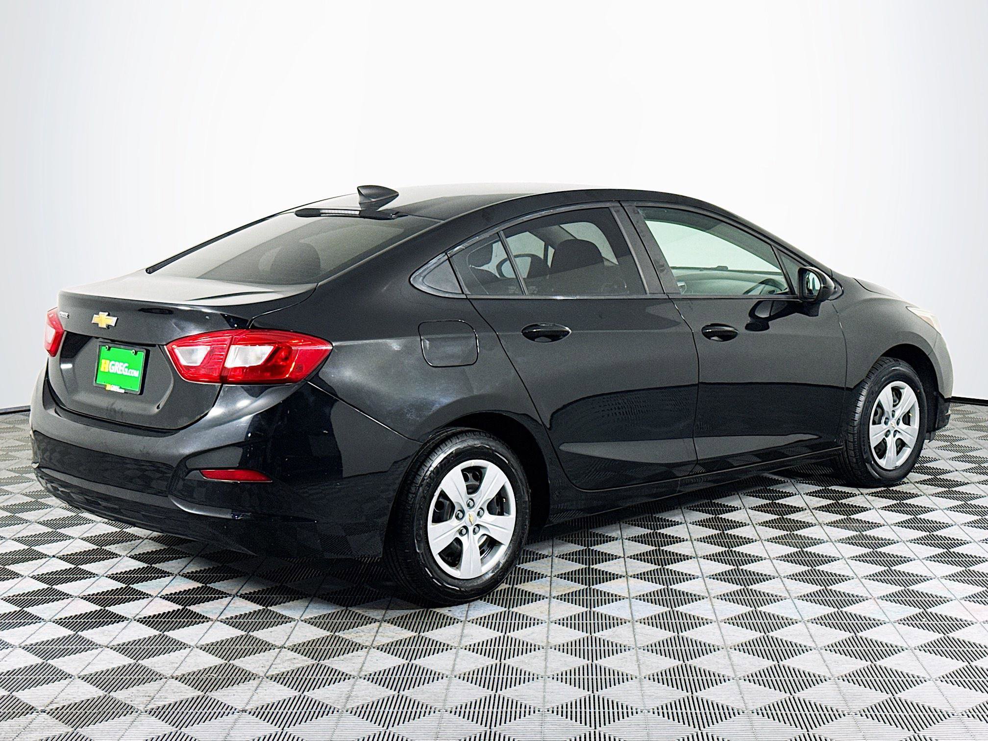 Used 2017 Chevrolet Cruze LS image 10