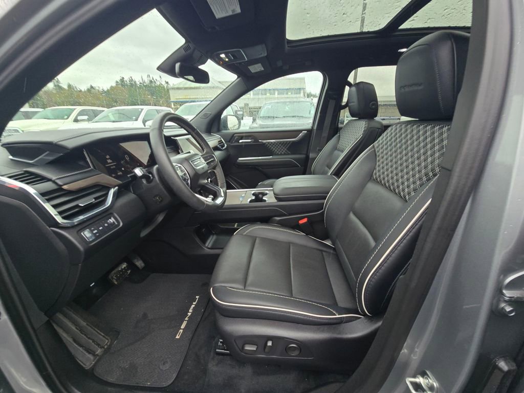 Used 2024 GMC Acadia Denali AWD/4WD image 16