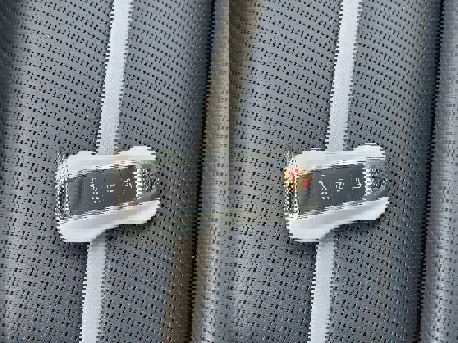 Used 2021 Porsche Cayenne GTS w/ Premium Package Plus image 30