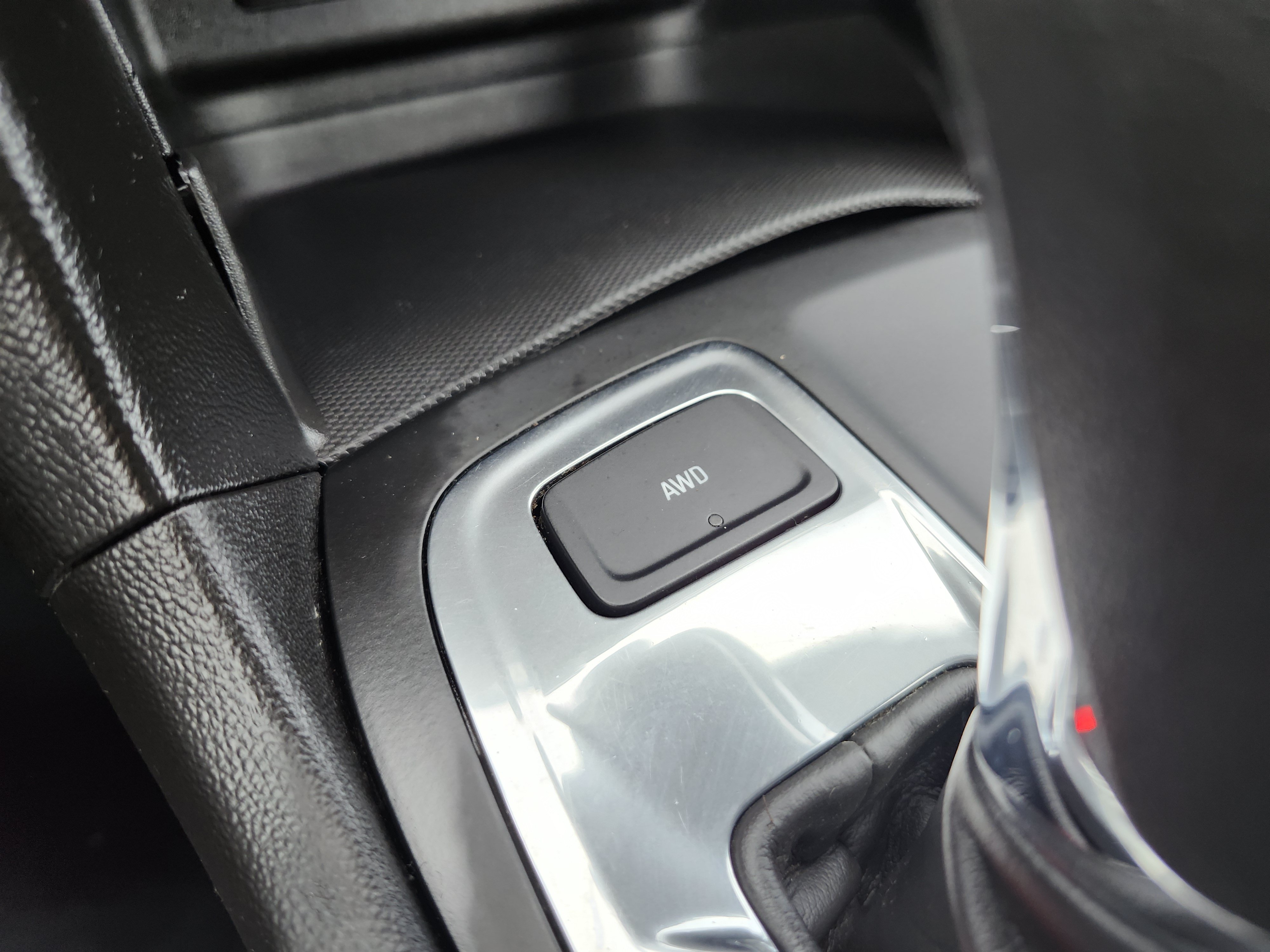 Used 2020 Chevrolet Equinox LS AWD/4WD image 9