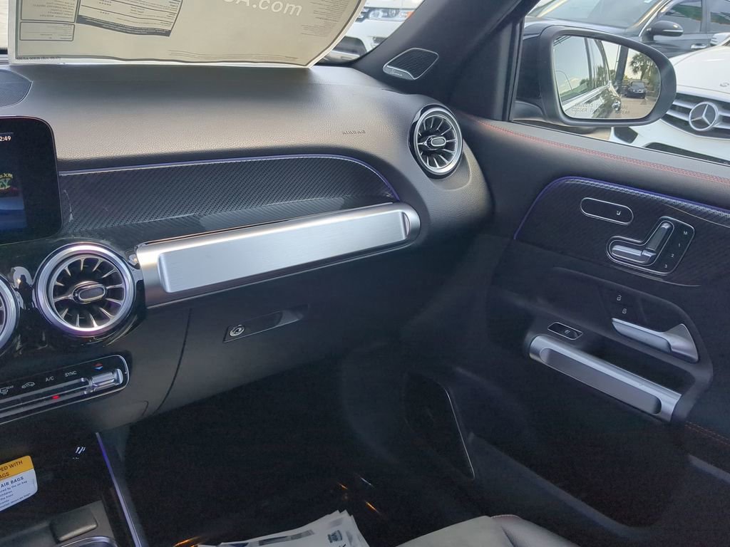 New 2024 Mercedes-Benz GLB 35 AMG 4MATIC image 14