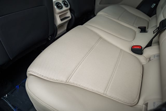 Used 2023 Mercedes-Benz GLC 300 4MATIC image 31