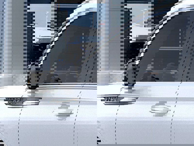 New 2025 Lincoln Aviator Black Label image 20