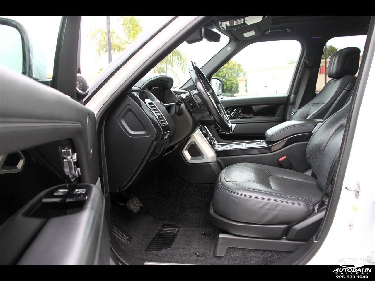 Used 2019 Land Rover Range Rover HSE AWD/4WD image 36