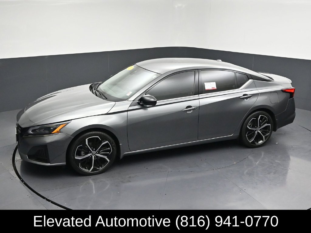 Used 2023 Nissan Altima 2.5 SR FWD image 24