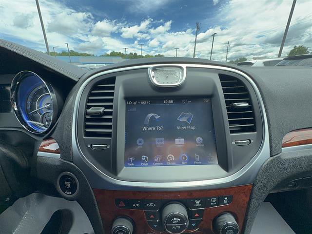 Used 2014 Chrysler 300 AWD w/ Driver Convenience Group image 16