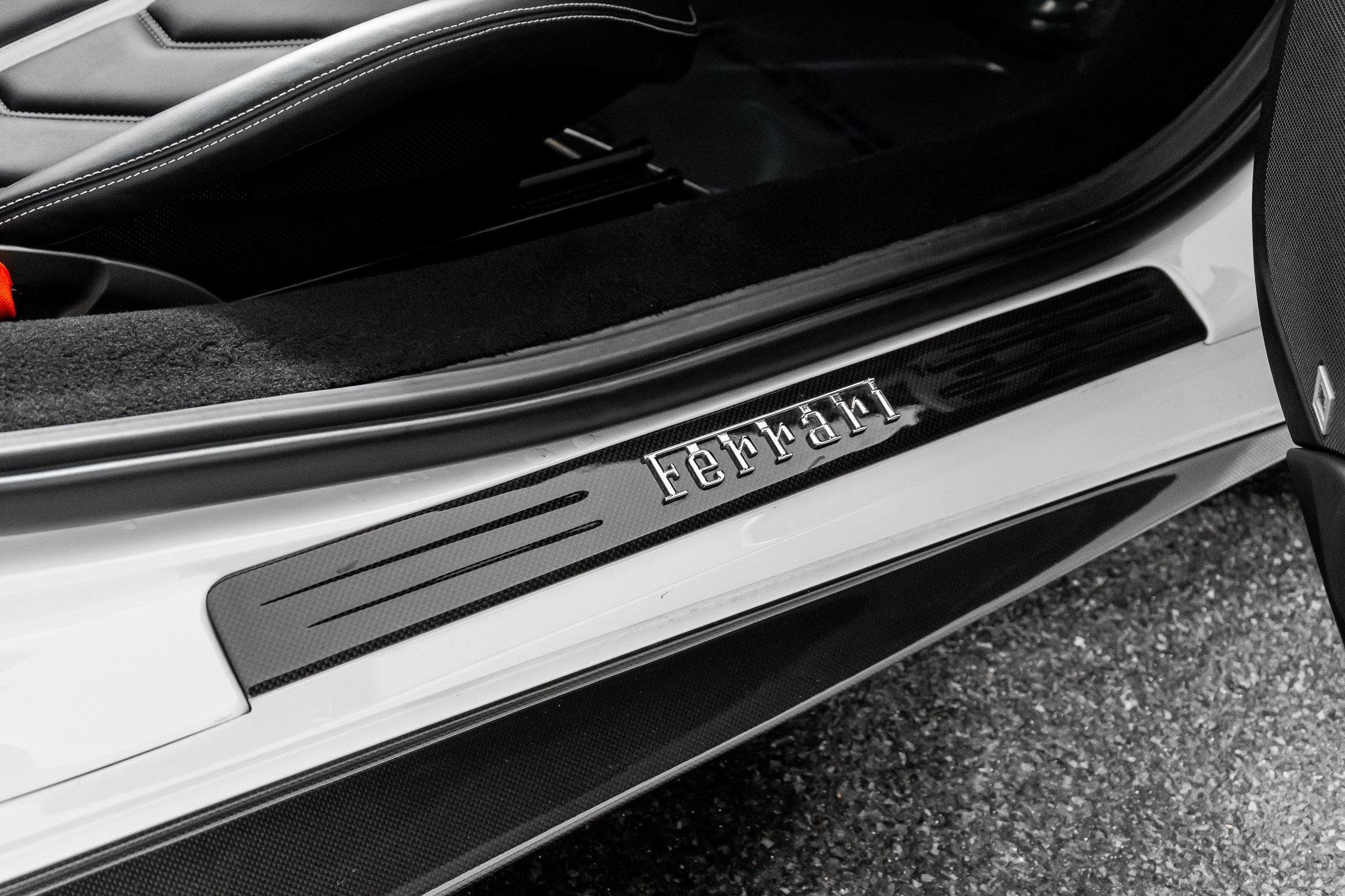 Used 2016 Ferrari 488 GTB image 36