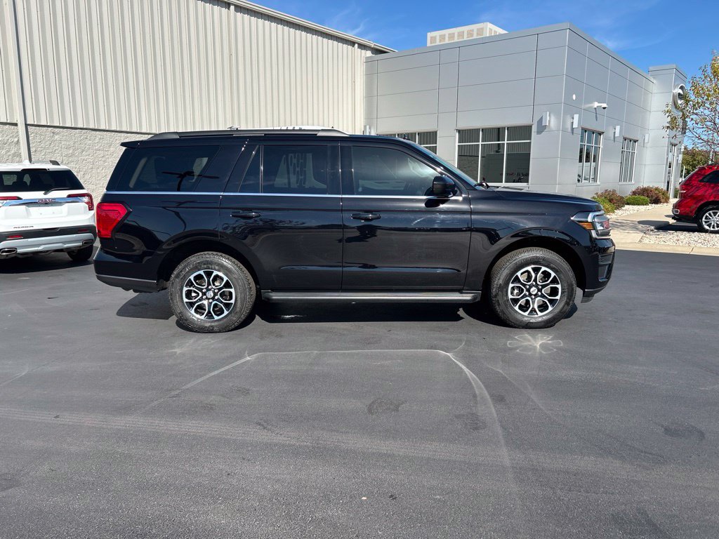 Certified 2024 Ford Expedition XLT AWD/4WD image 7