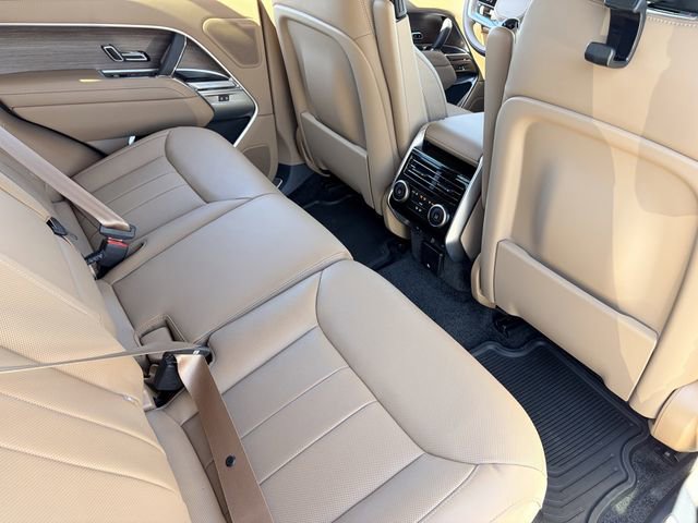 New 2026 Land Rover Range Rover SE image 13