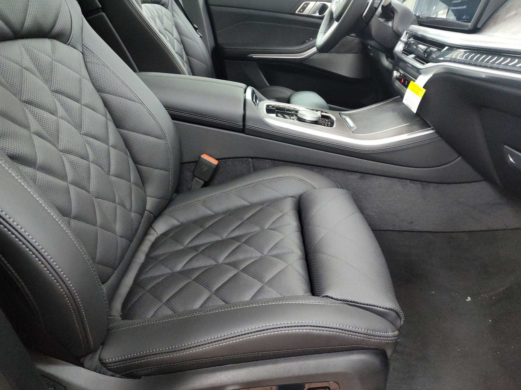 Used 2026 BMW X5 xDrive40i w/ M Sport Package image 53