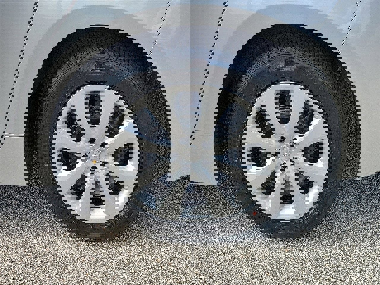 Used 2024 Toyota Corolla LE image 5