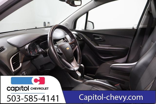 Used 2019 Chevrolet Trax LT w/ LT Convenience Package AWD/4WD image 13