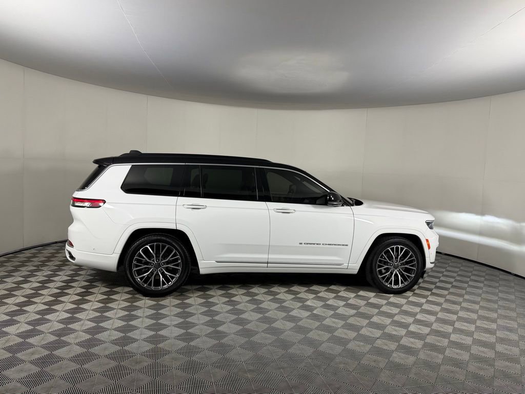 Certified 2025 Jeep Grand Cherokee L Summit AWD/4WD image 5