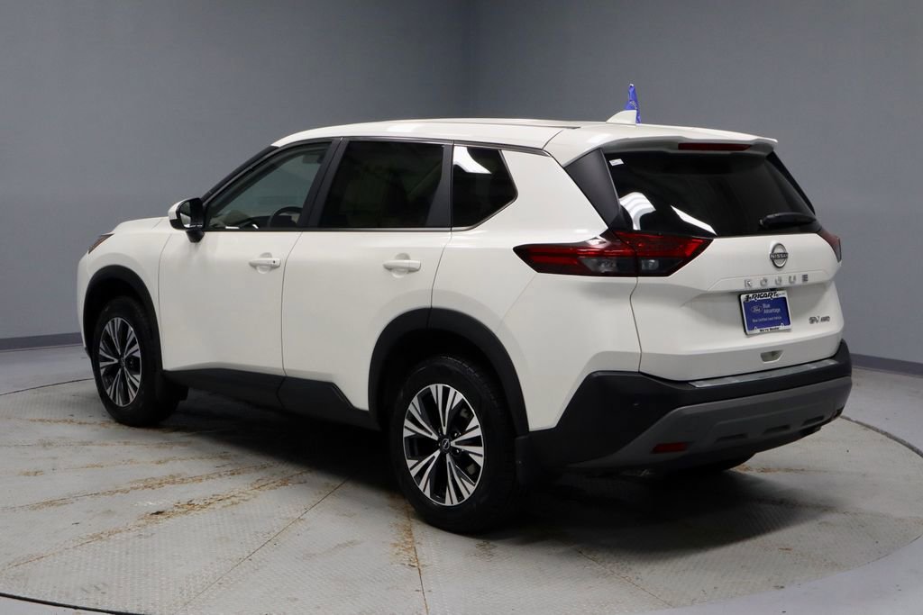 Used 2023 Nissan Rogue SV image 9