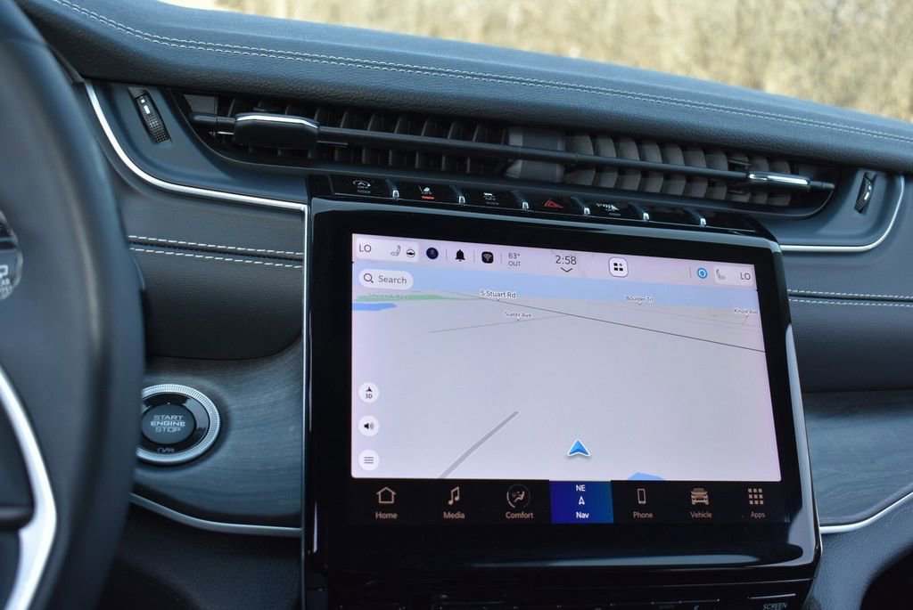 Used 2024 Jeep Grand Cherokee Limited image 19