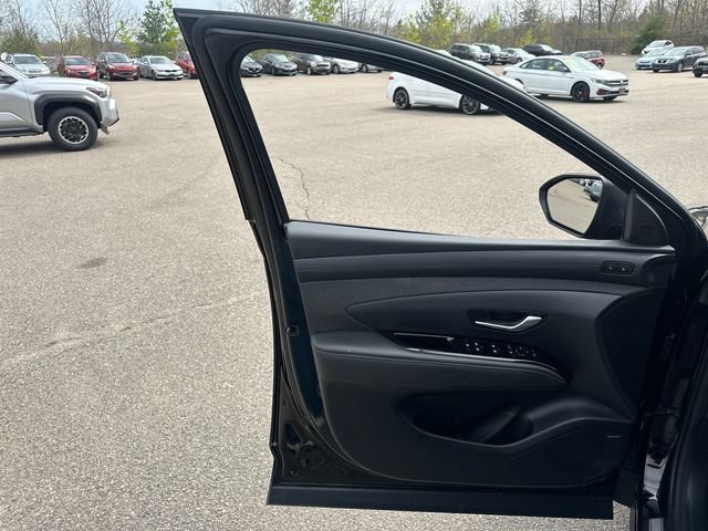 Used 2025 Hyundai Tucson Limited AWD/4WD image 26
