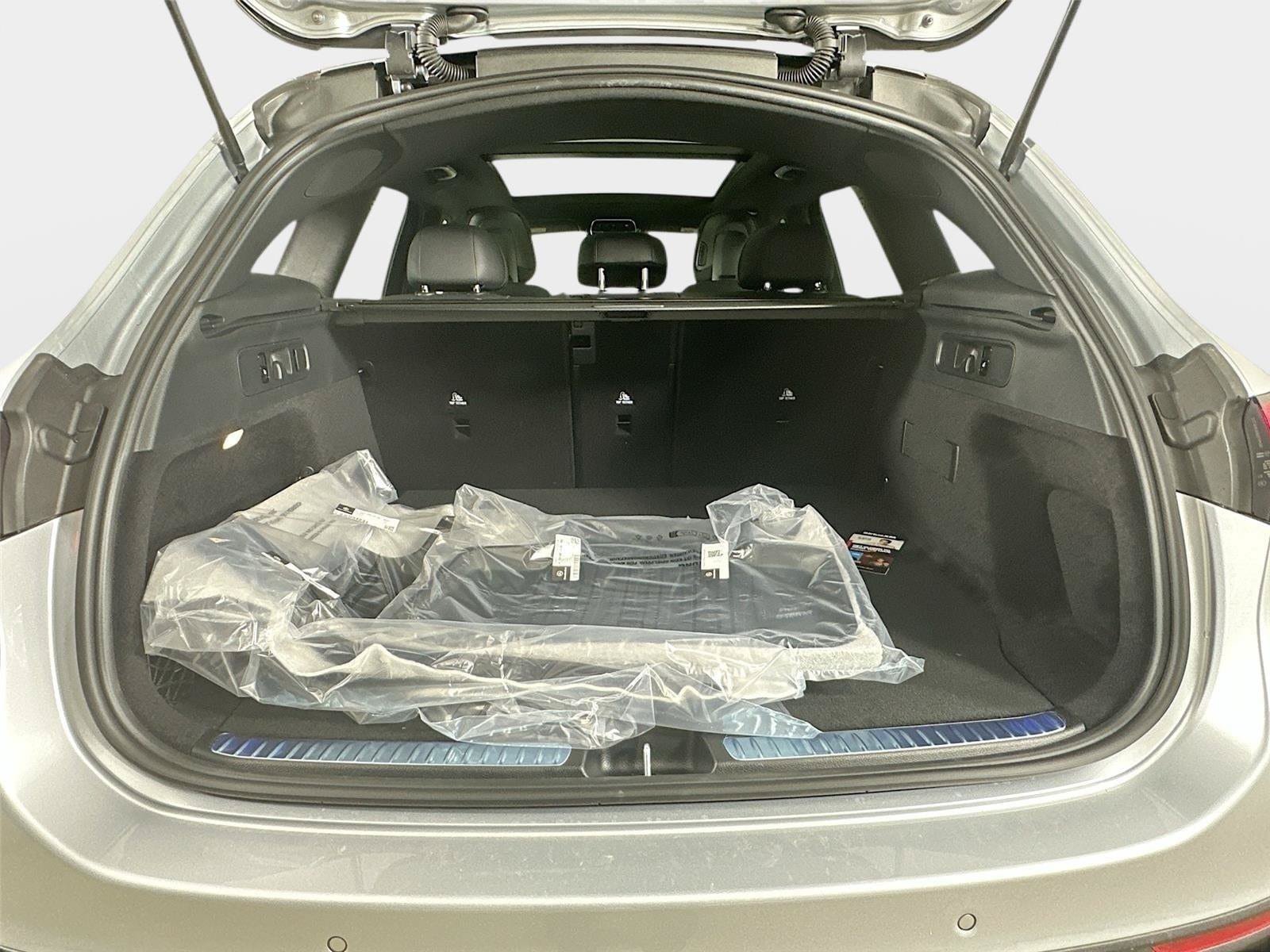 Used 2026 Mercedes-Benz GLC 300 4MATIC image 48