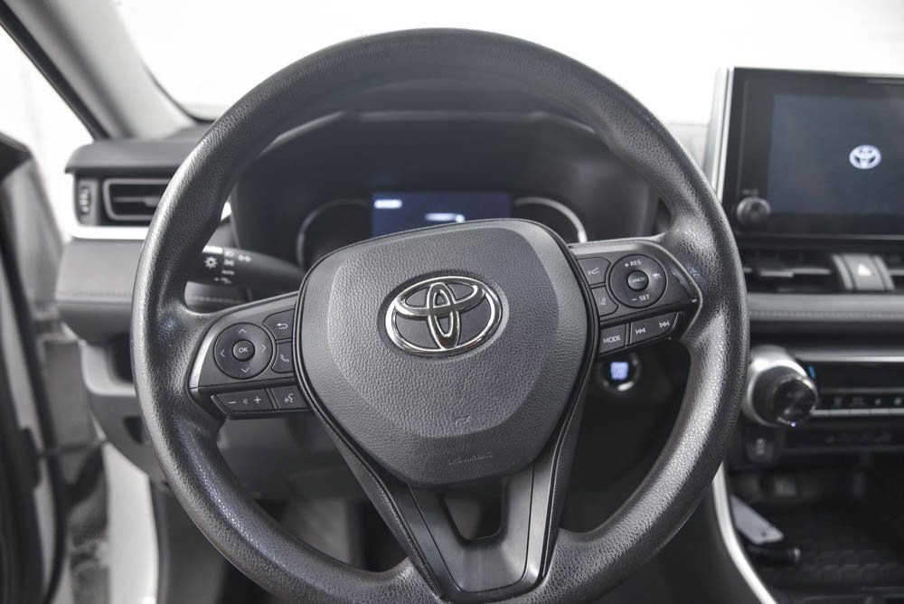 Used 2023 Toyota RAV4 XLE image 17