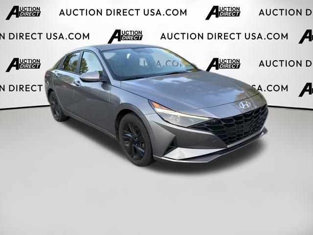 Used 2022 Hyundai Elantra SEL w/ Convenience Package FWD image 5