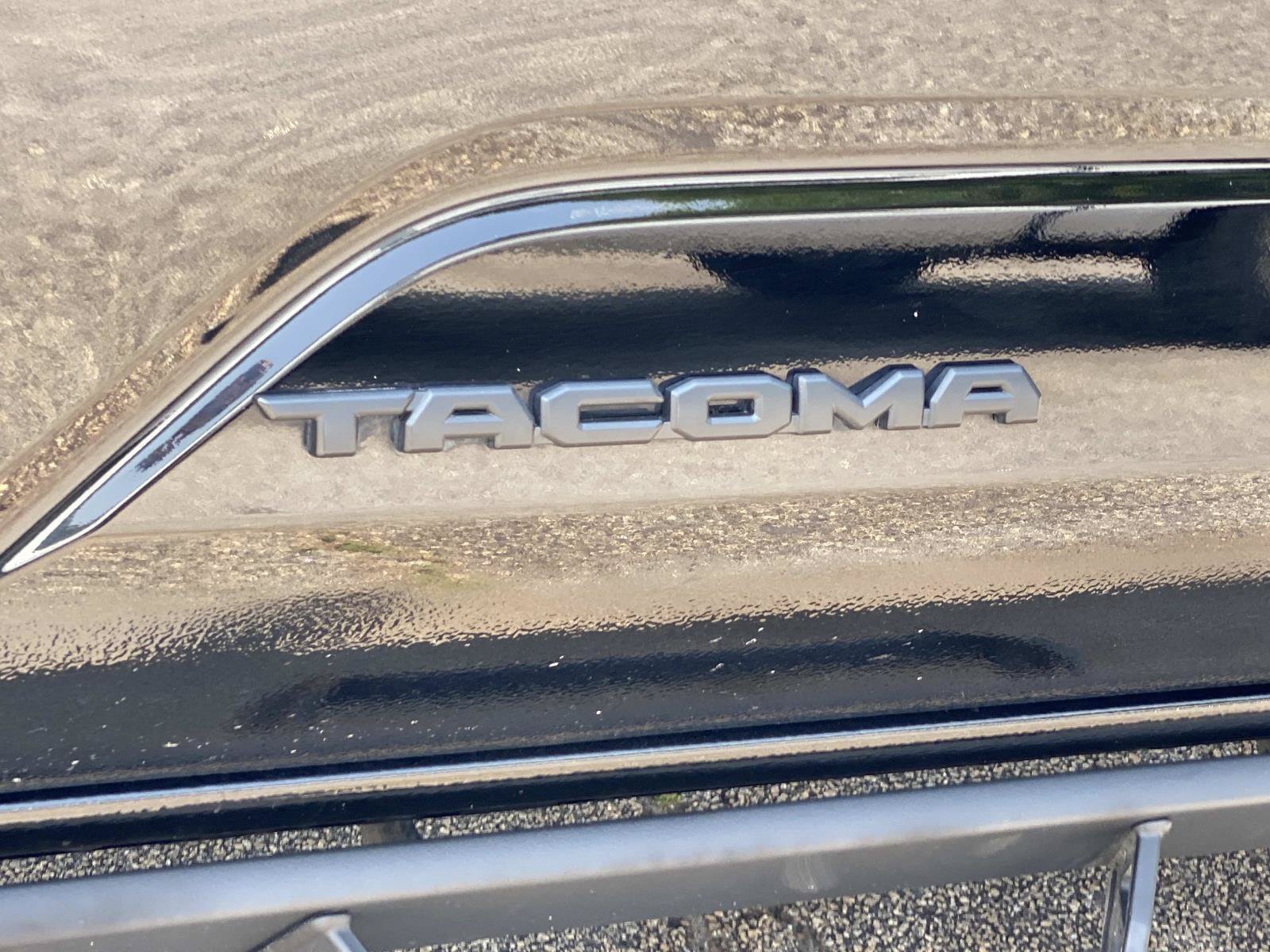 Used 2024 Toyota Tacoma SR5 AWD/4WD image 13