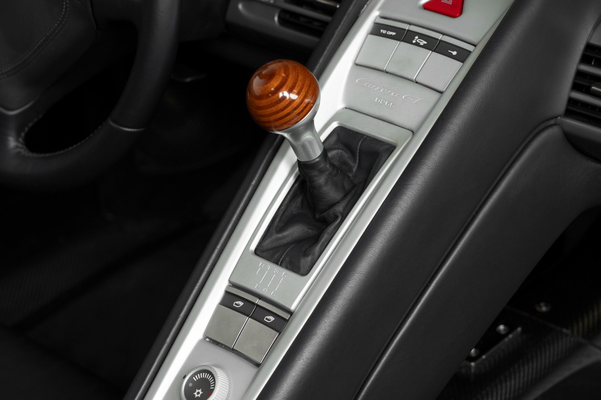 Used 2004 Porsche Carrera GT image 34