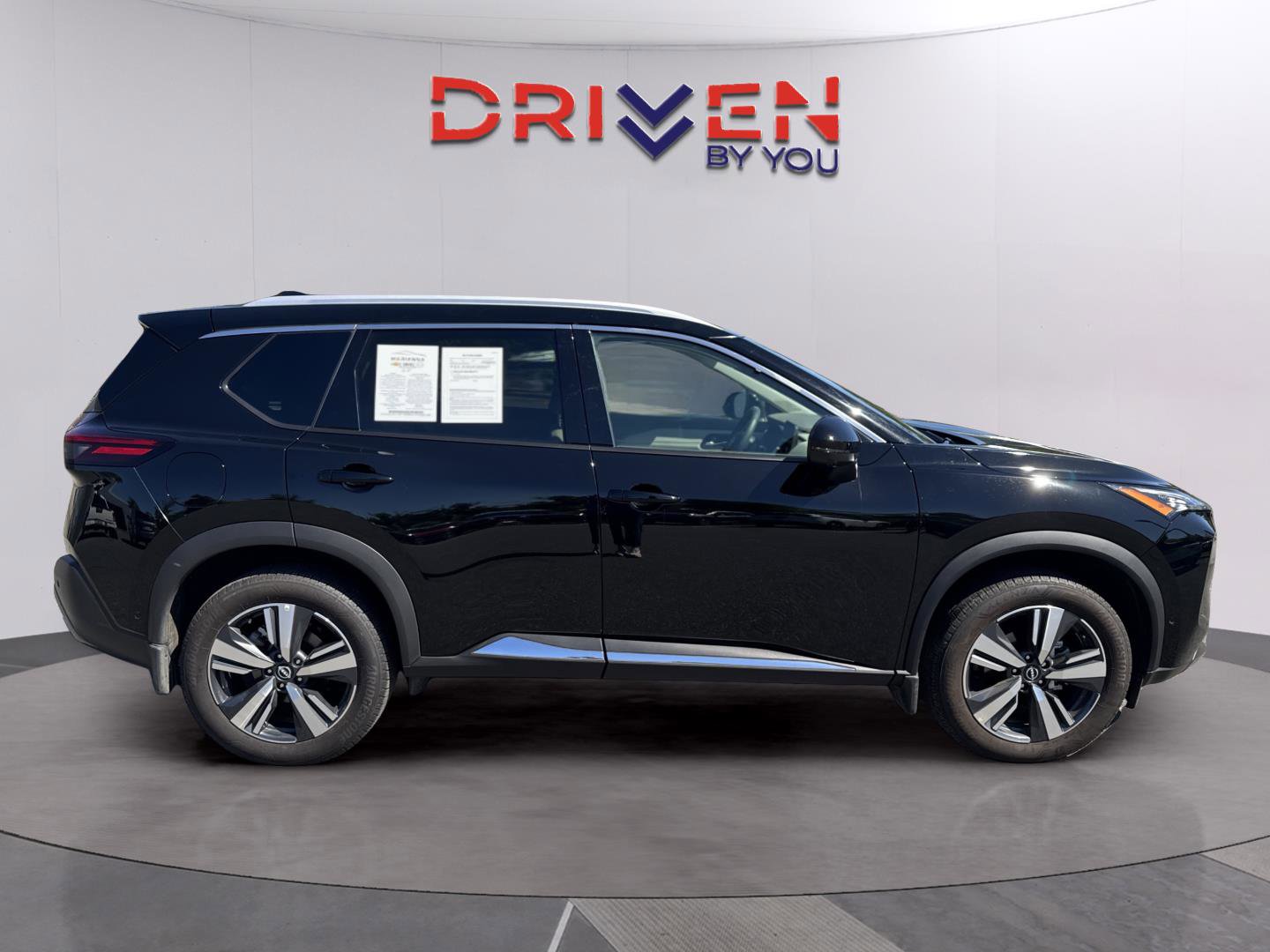 Used 2023 Nissan Rogue SL w/ SL Premium Package FWD image 6