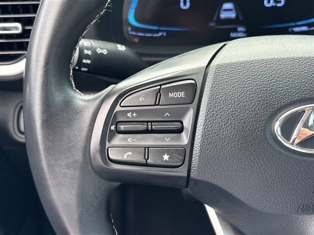 Used 2023 Hyundai Venue SEL FWD image 27