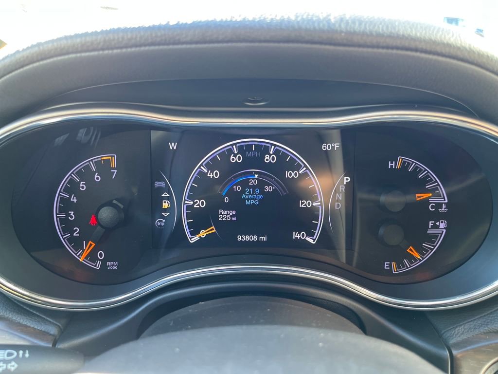 Used 2018 Jeep Grand Cherokee Limited image 16