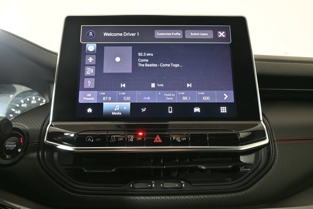Used 2024 Jeep Compass Trailhawk AWD/4WD image 27