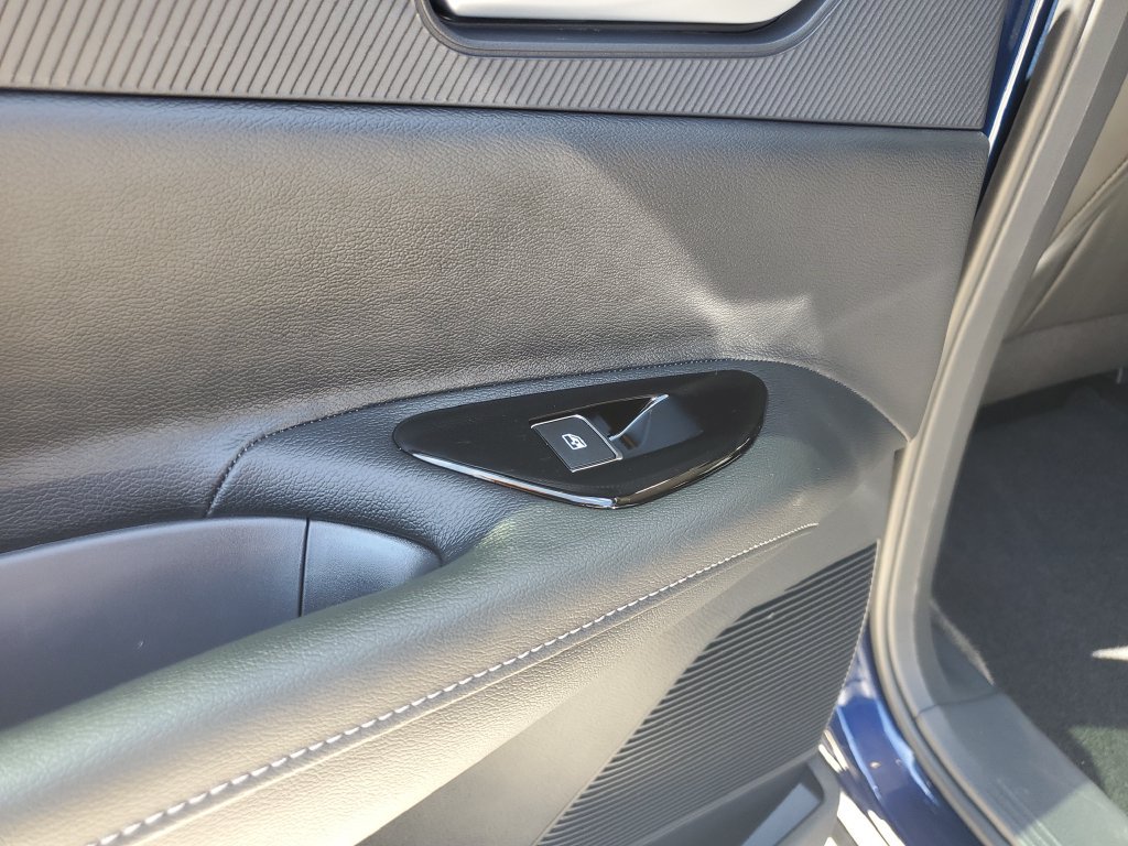 Certified 2025 Nissan Murano SL w/ Cargo Package AWD/4WD image 20