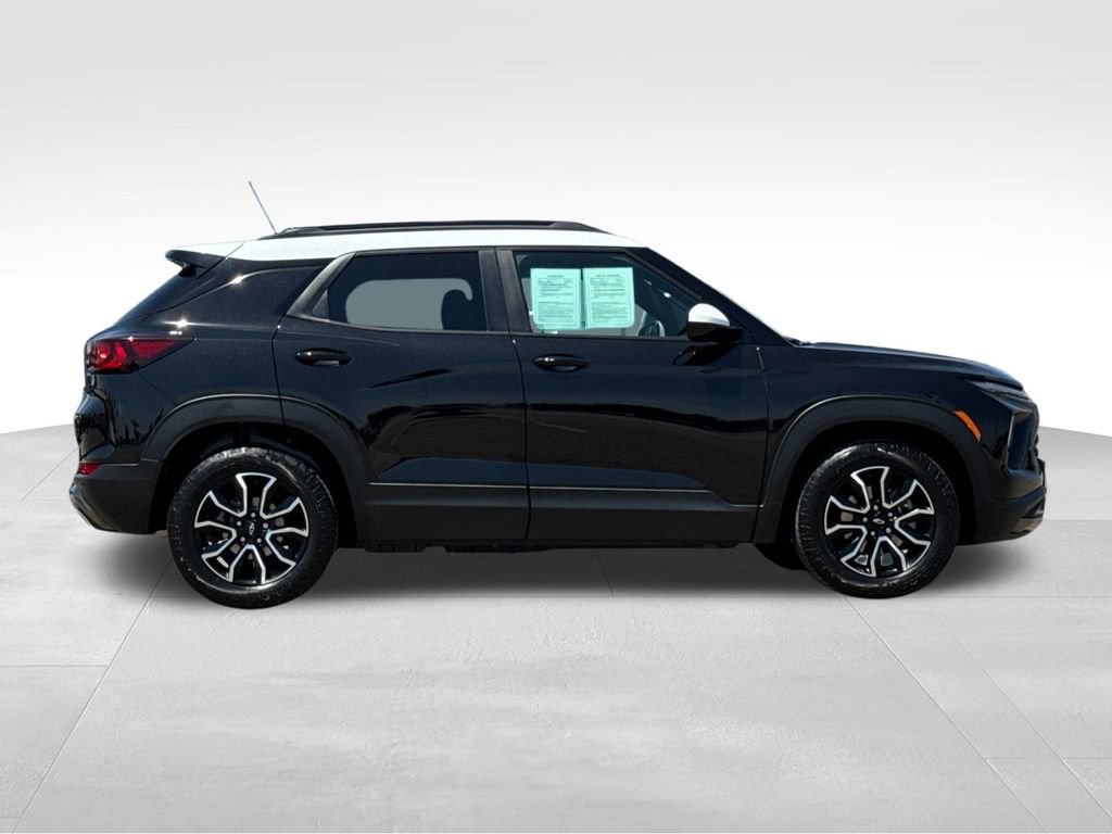 Used 2025 Chevrolet TrailBlazer ACTIV w/ Convenience Package FWD image 6