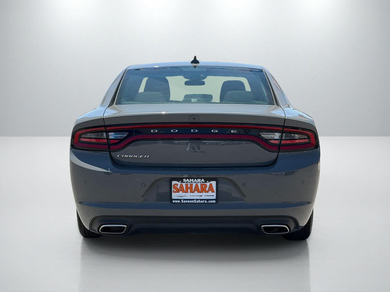 Used 2023 Dodge Charger SXT RWD image 5