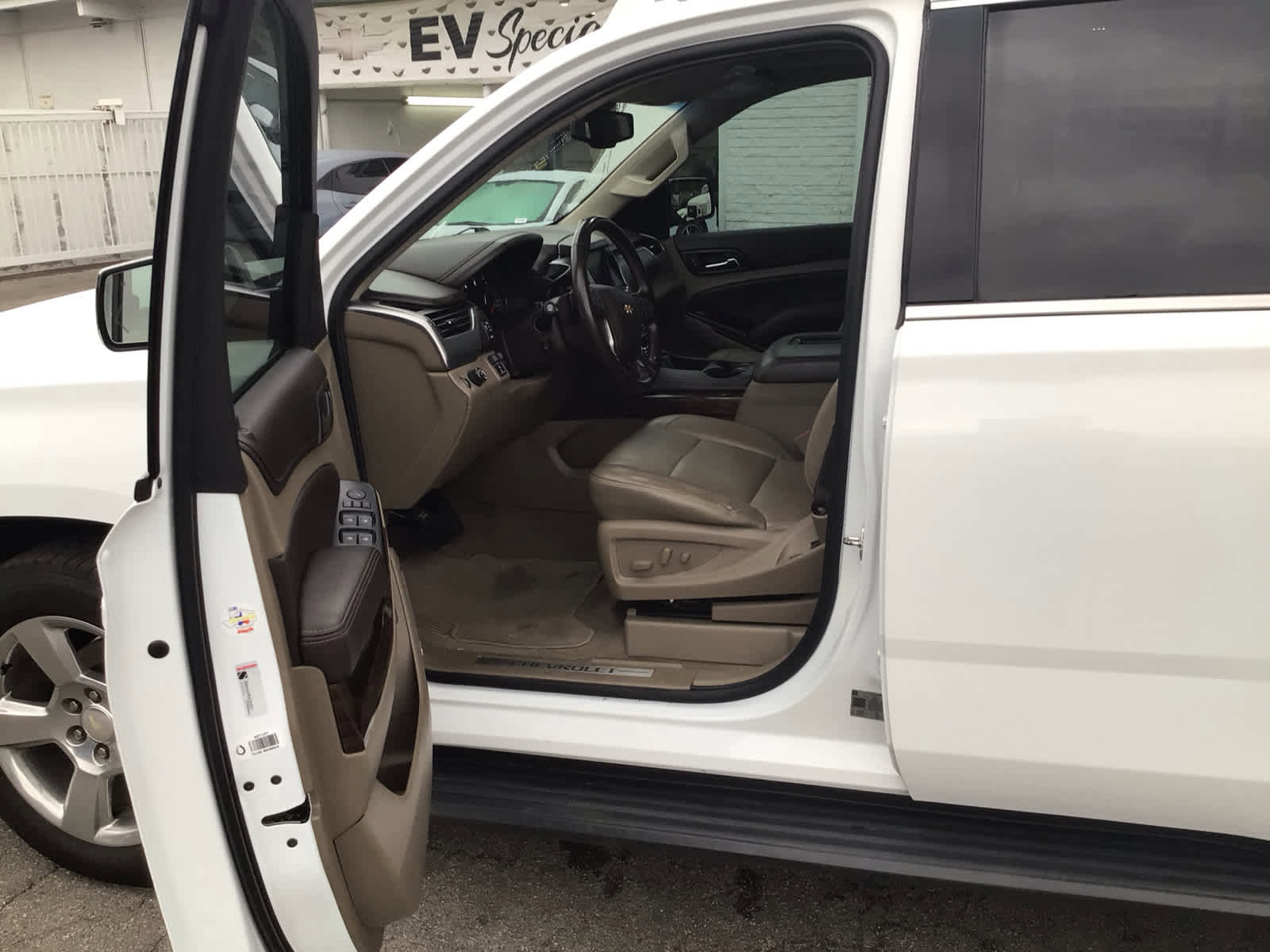 Used 2019 Chevrolet Tahoe LT image 5