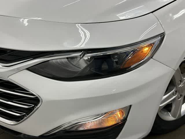 Used 2022 Chevrolet Malibu LS FWD image 31